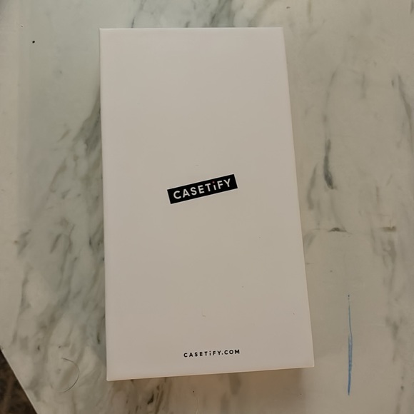 iPhone 11 case - Picture 6 of 6